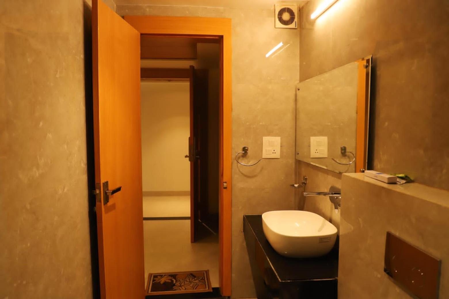 Ananda Castle Hotel Vrindávan Kültér fotó