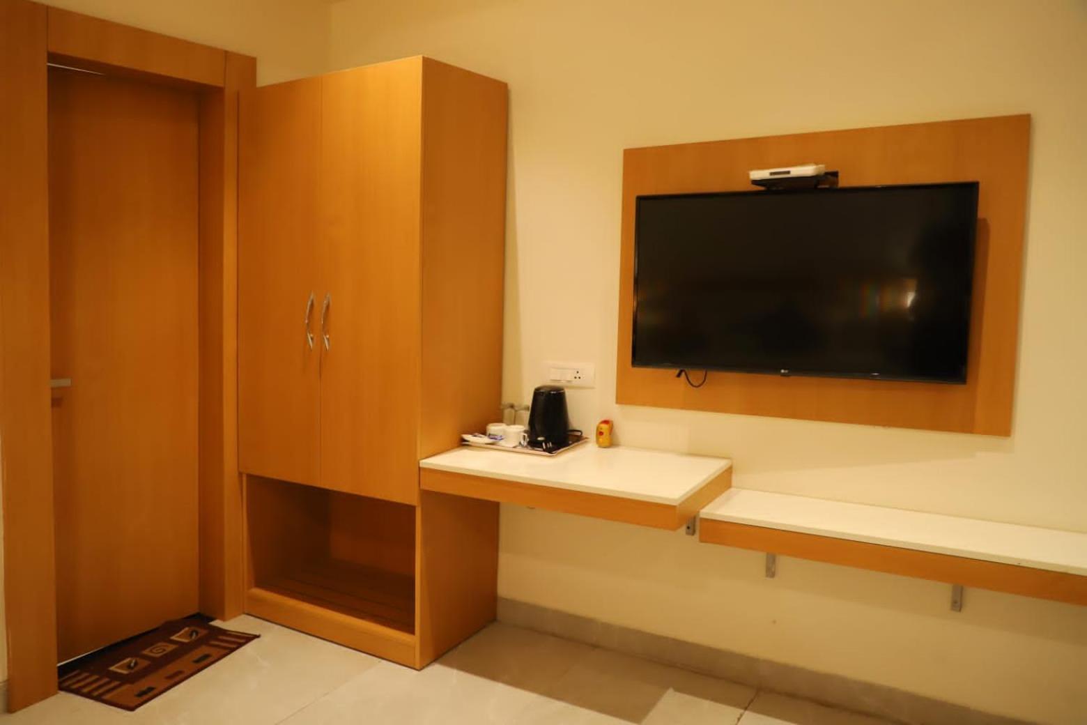 Ananda Castle Hotel Vrindávan Kültér fotó
